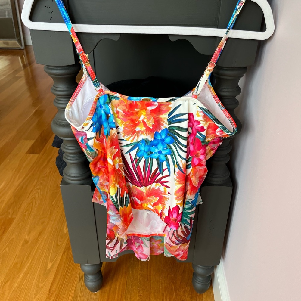 Sunsets Fiji Flora Ava Tiered Tankini Top NWT - Picture 2 of 7